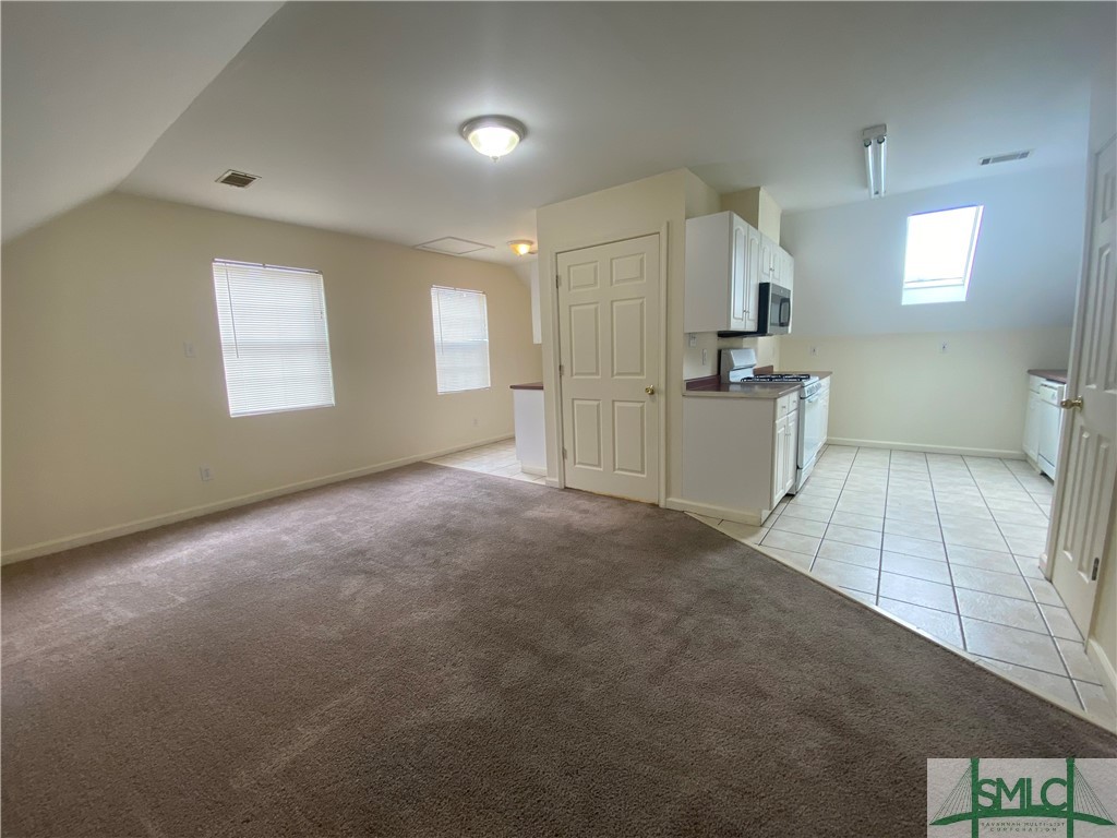 1315 B Bonaventure Road, Unit B UPSTAIRS Savannah, GA 31404 - Photo 5 of 26 Dining area