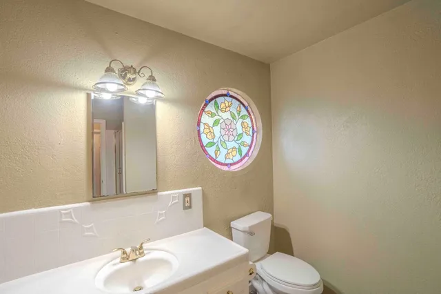 $359,999 | 2426 North Adoline Avenue, Fresno, CA 93705