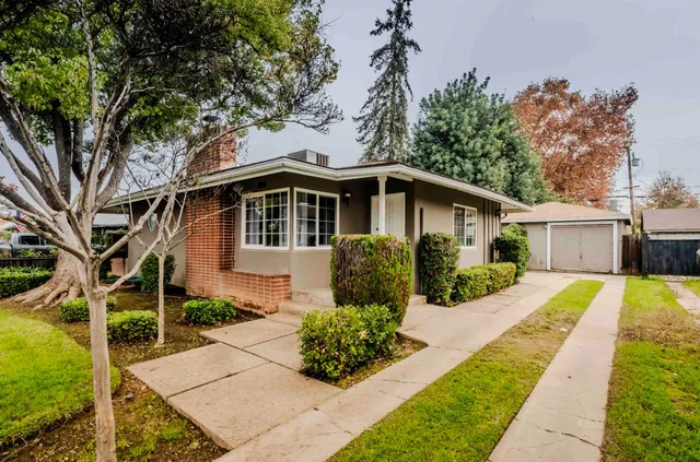 $359,999 | 2426 North Adoline Avenue, Fresno, CA 93705