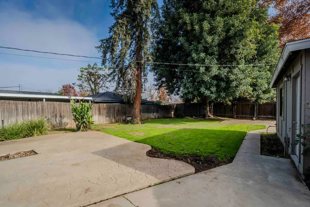 $359,999 | 2426 North Adoline Avenue, Fresno, CA 93705