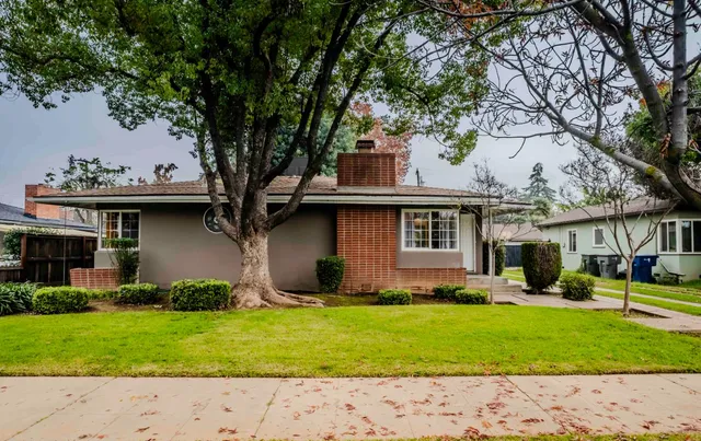 $359,999 | 2426 North Adoline Avenue, Fresno, CA 93705