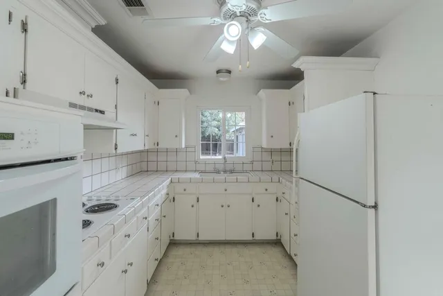 $359,999 | 2426 North Adoline Avenue, Fresno, CA 93705