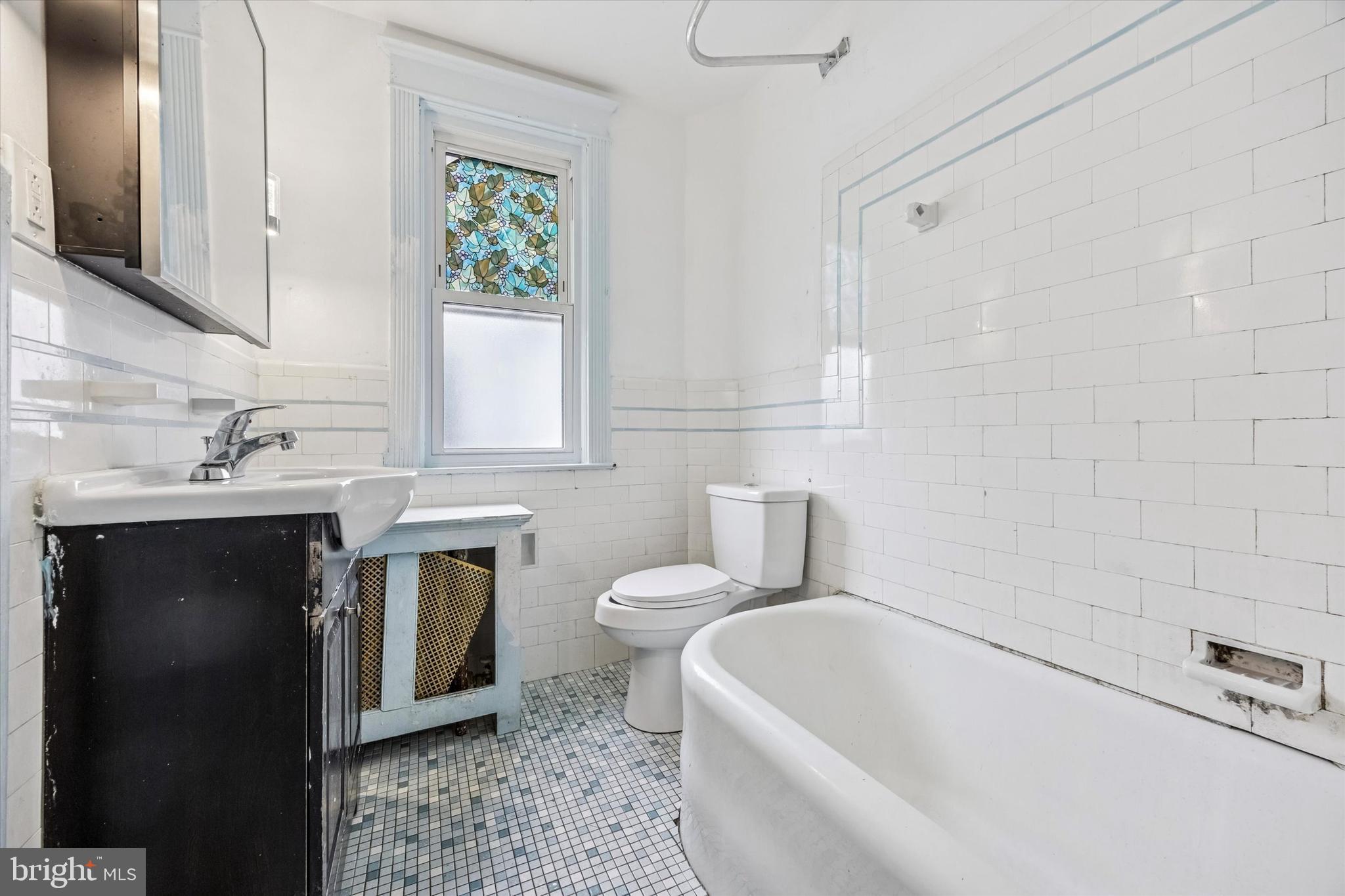 253 Shirley Road Upper Darby, PA 19082 - Photo 8 of 14 Gallery Image 8