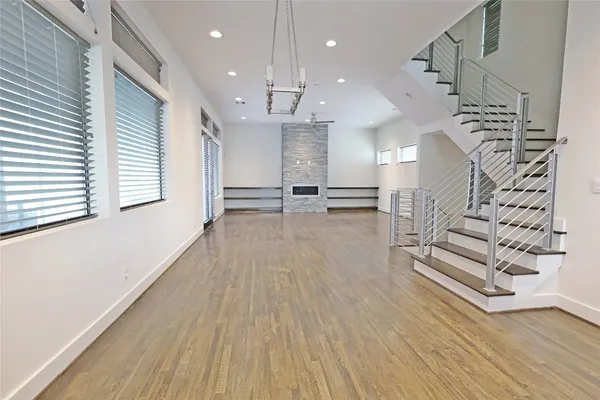 $4,800 | 2505 Richton Street, Houston, TX 77098