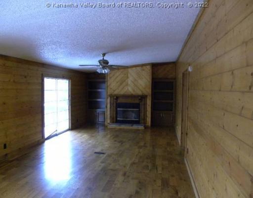 1939 Fisher Ridge Road Kenna, WV 25248 - Photo 5 of 8 Den/Family/Great Room.