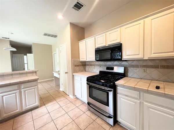 $2,450 | 12416 Beartrap Lane, Austin, TX 78729