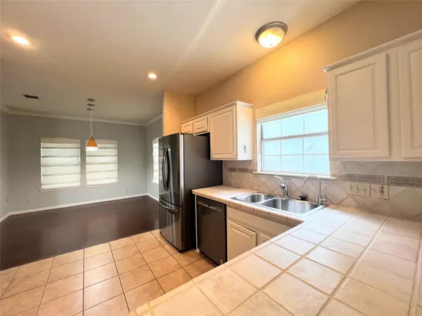 $2,450 | 12416 Beartrap Lane, Austin, TX 78729