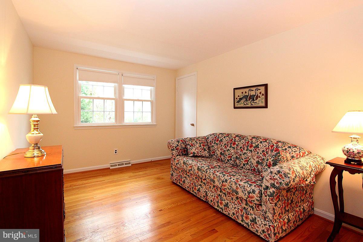 8723 Waterford Road Alexandria, VA 22308 - Photo 22 of 29 Bedroom 2
