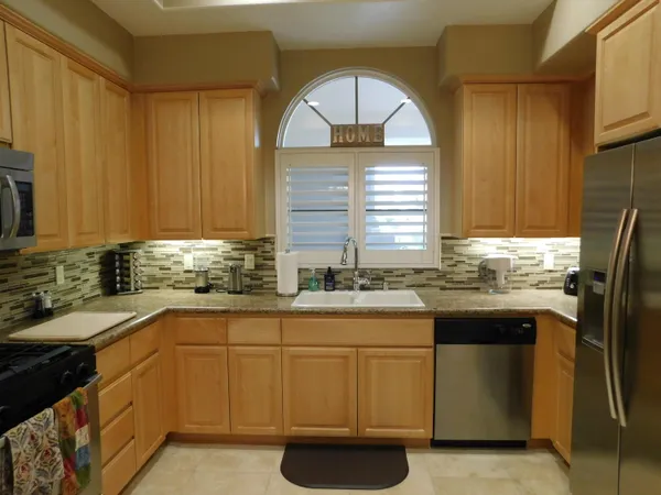 $3,900 | 1803 Via San Martino, Palm Desert, CA 92260