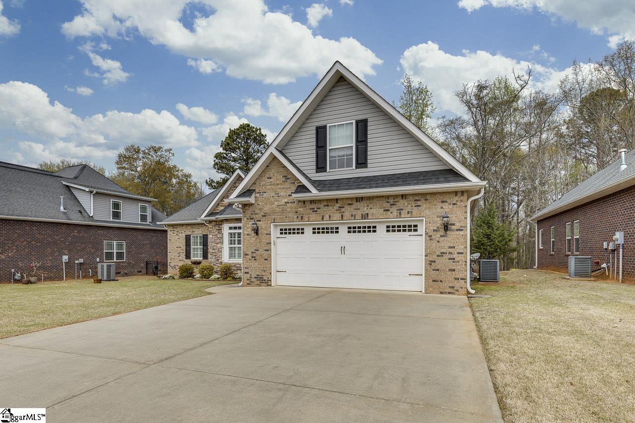 134 Prescott Drive Anderson, SC 29621 - Photo 3 of 50