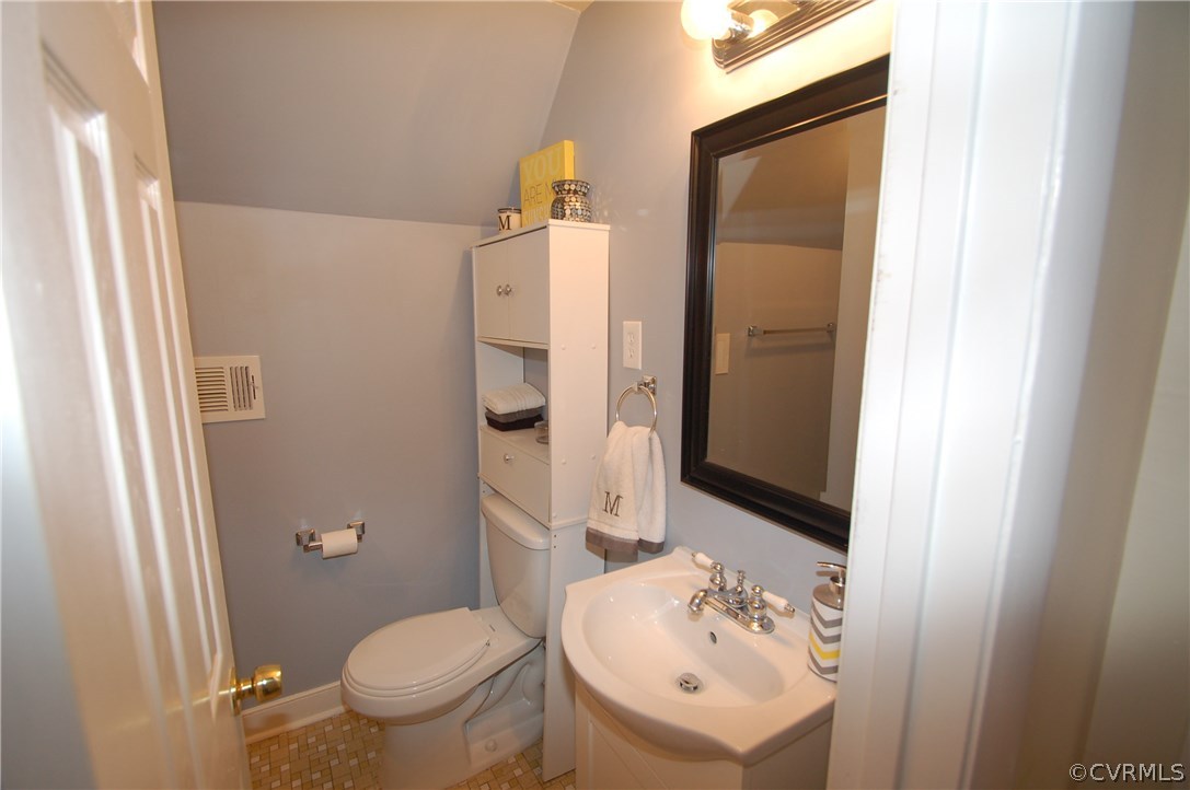 1049 Robmont Road Richmond, VA 23236 - Photo 24 of 26 Gallery Image 24