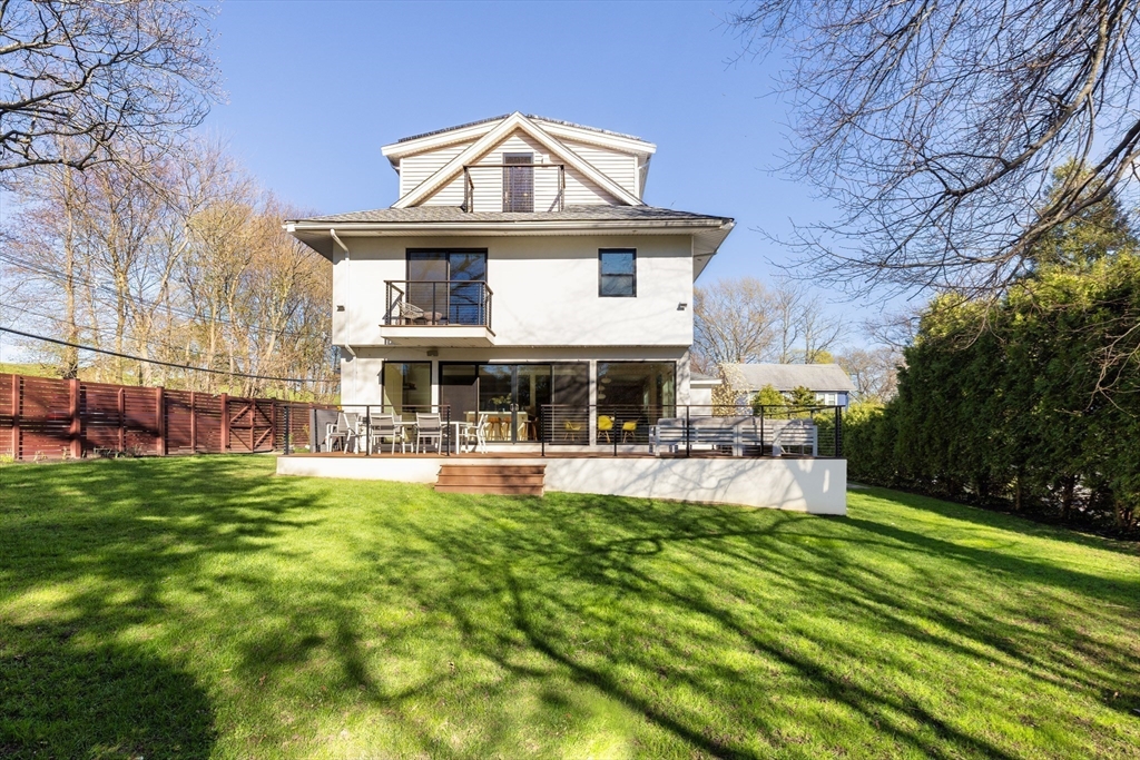 122 Garfield Street Watertown, MA 02472 - Photo 26 of 27