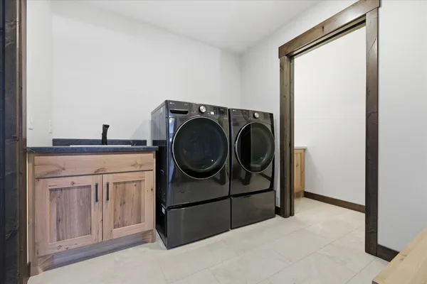 $889,900 | 3408 Granite Way, St. Cloud, MN 56301