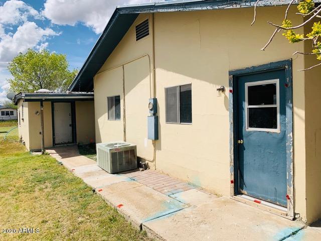 161 North Taylor Road Willcox, AZ 85643 - Photo 2 of 36 022-228624 Front left