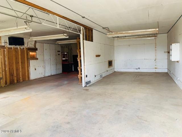 161 North Taylor Road Willcox, AZ 85643 - Photo 34 of 36 022-228624 interior of workshop