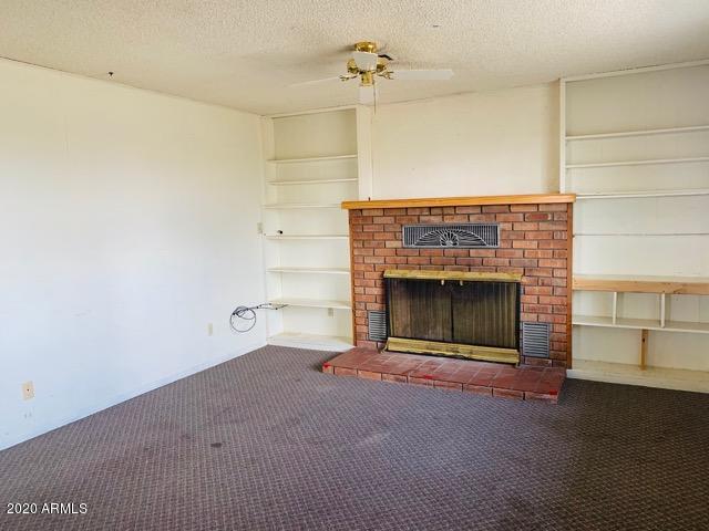 161 North Taylor Road Willcox, AZ 85643 - Photo 4 of 36 022-228624 Living room