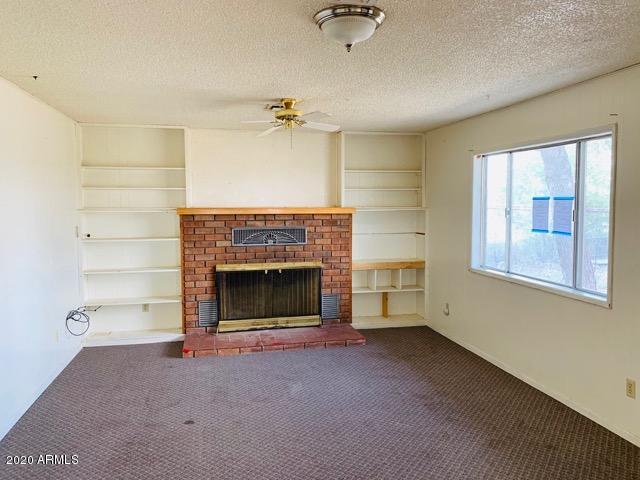 161 North Taylor Road Willcox, AZ 85643 - Photo 6 of 36 022-228624 Living Room 1b