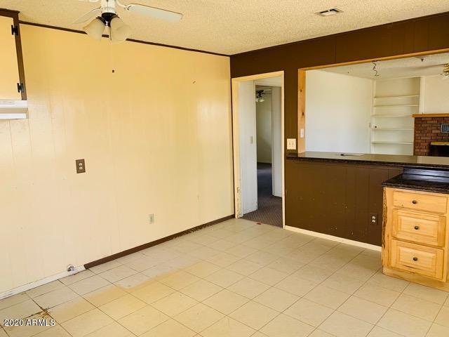 161 North Taylor Road Willcox, AZ 85643 - Photo 8 of 36 022-228624 Kitchen 1c
