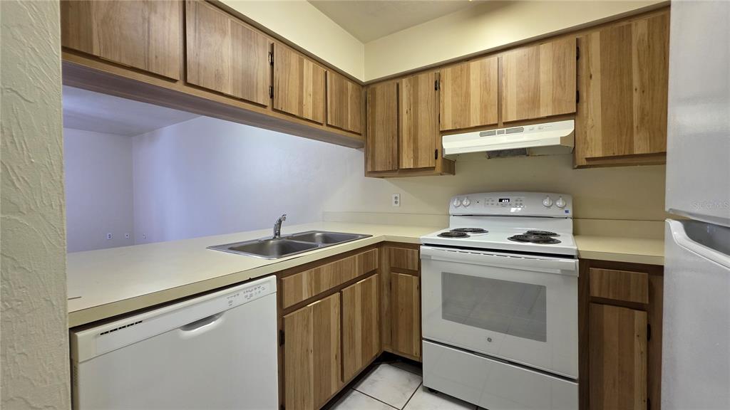2635 Southwest 35th Place, Unit 1705 Gainesville, FL 32608 - Photo 6 of 30