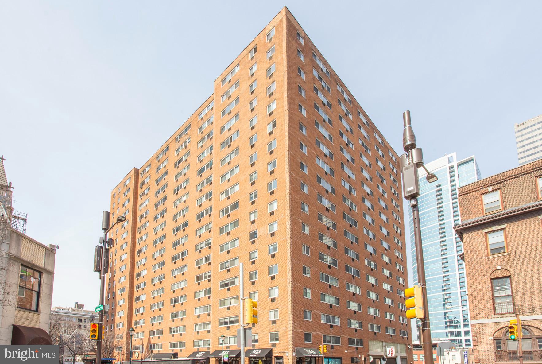 2101-17 Chestnut Street, Unit 215 Philadelphia, PA 19103 - Photo 10 of 10 a view of a large building