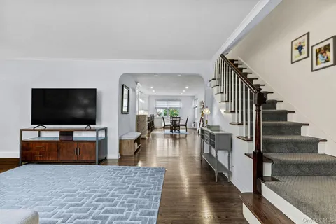 $1,450,000 | 12 Lake Avenue, Unit 12, Bronxville, NY 10708