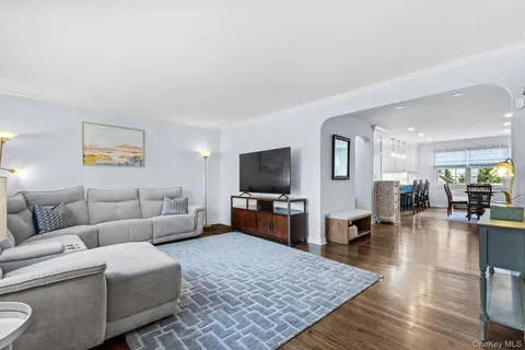 $1,450,000 | 12 Lake Avenue, Unit 12, Bronxville, NY 10708