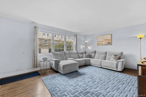 $1,450,000 | 12 Lake Avenue, Unit 12, Bronxville, NY 10708