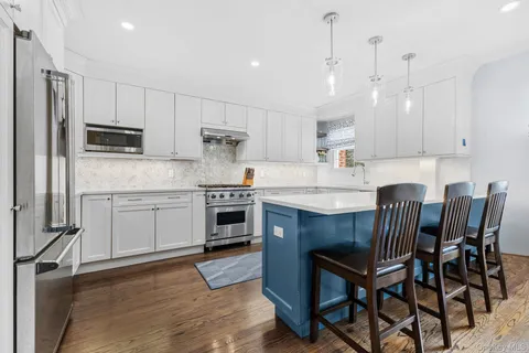 $1,450,000 | 12 Lake Avenue, Unit 12, Bronxville, NY 10708