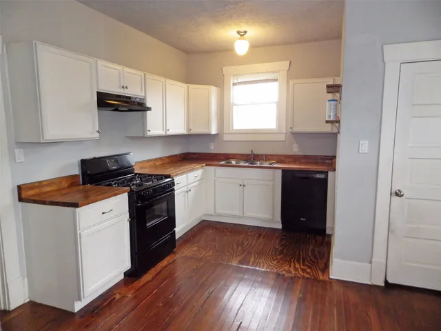 $1,697 | 4322 Wilmer Street, Houston, TX 77003