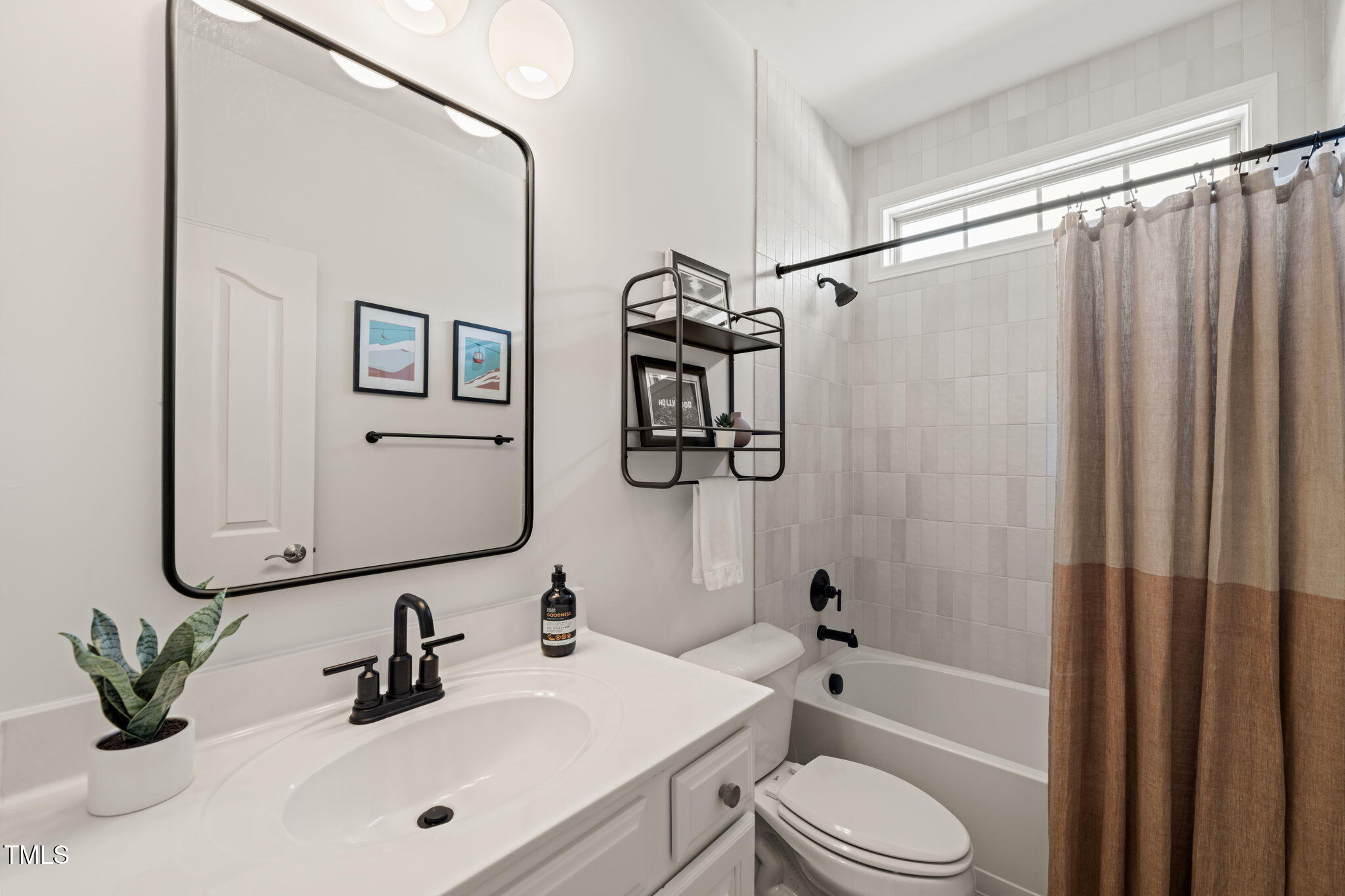 7755 Berry Crest Avenue Raleigh, NC 27617 - Photo 8 of 52 8-web-or-mls-DSC01799