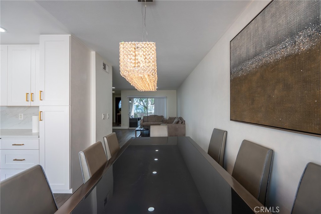 7757 Vía Rosa Maria Burbank, CA 91504 - Photo 14 of 34