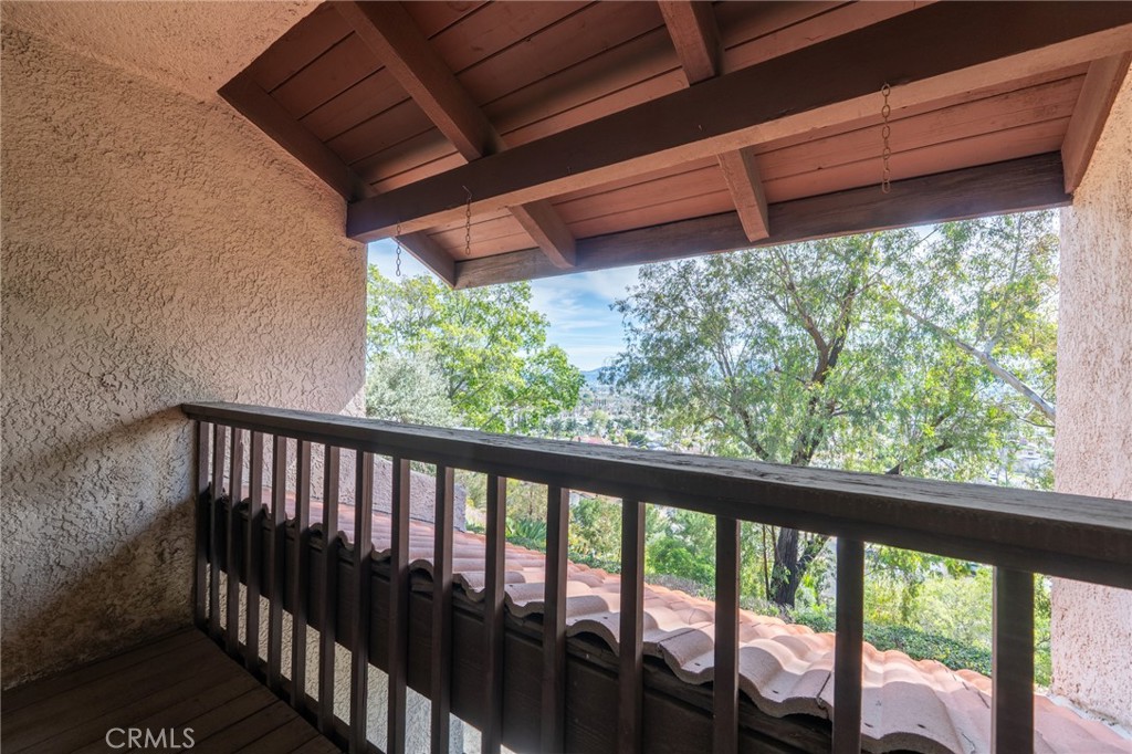 7757 Vía Rosa Maria Burbank, CA 91504 - Photo 23 of 34