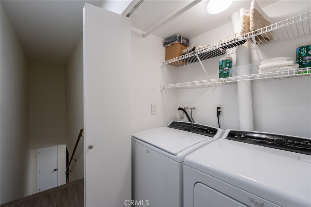 7757 Vía Rosa Maria Burbank, CA 91504 - Photo 29 of 34