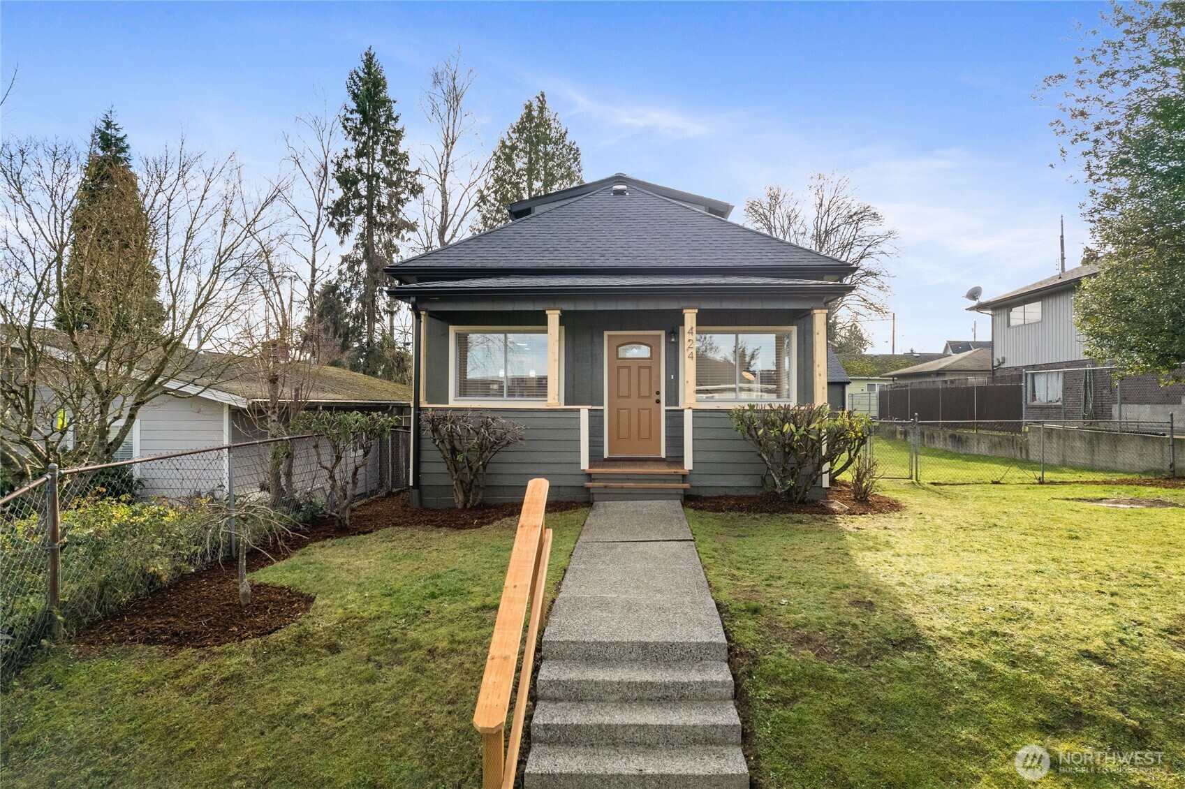 424 South 58th Street Tacoma, WA 98408 - Photo 2 of 40