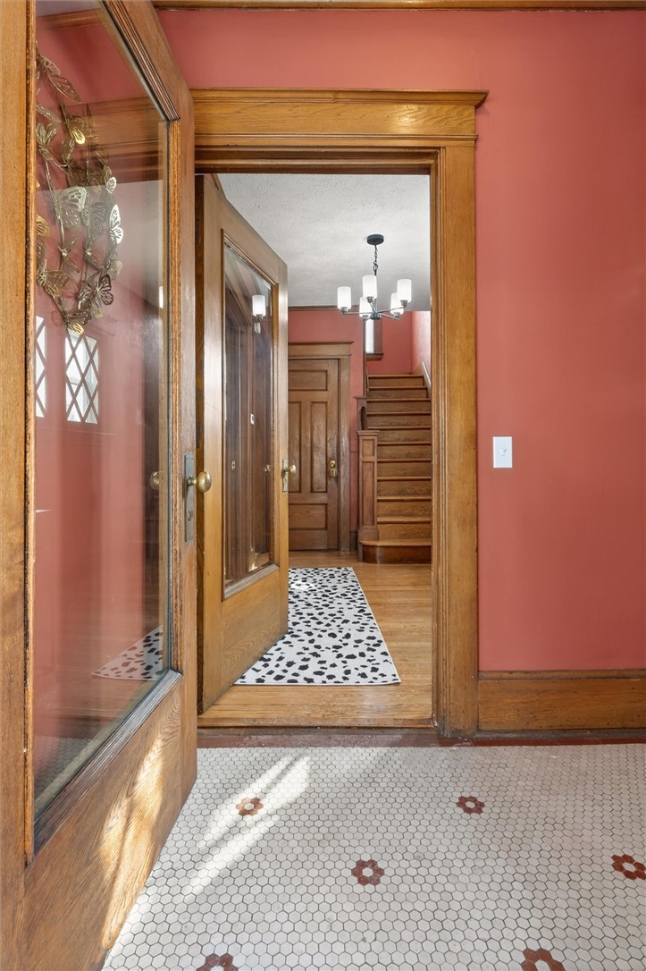 507 Driving Park Avenue Rochester, NY 14613 - Photo 6 of 47 Gallery Image 6