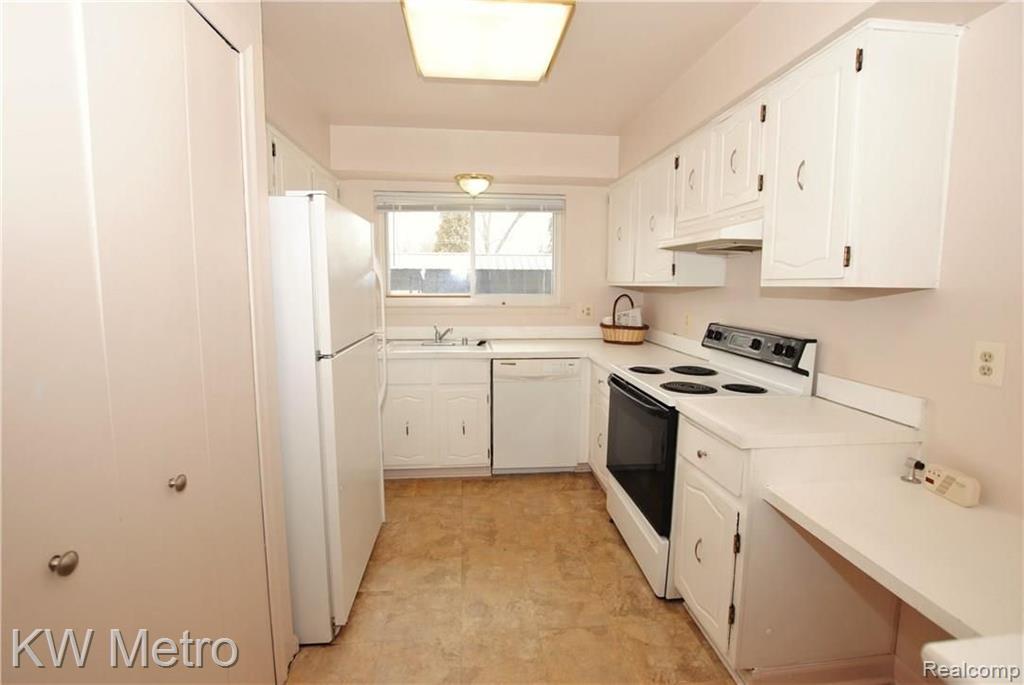 15948 West Eleven Mile Road Southfield, MI 48076 - Photo 5 of 21