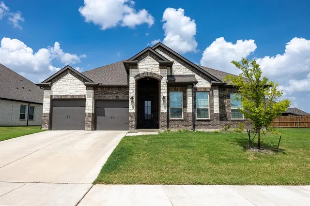 $470,000 | 2318 Sheppards Lane, Waxahachie, TX 75167