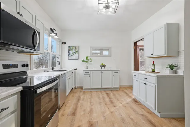 $300,000 | 319 West Linden Drive, Jefferson, WI 53549