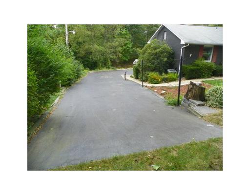 170 Beaver Road Jeannette, PA 15644 - Photo 16 of 18 Parking Lot/Garage. Don t have your guests stuck in a small driveway. A Huge Wrap Around Driveway is perfect for all your friends to park.