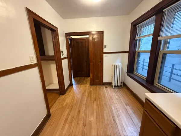 $1,250 | 3152 North Linder Avenue, Unit 1, Chicago, IL 60641