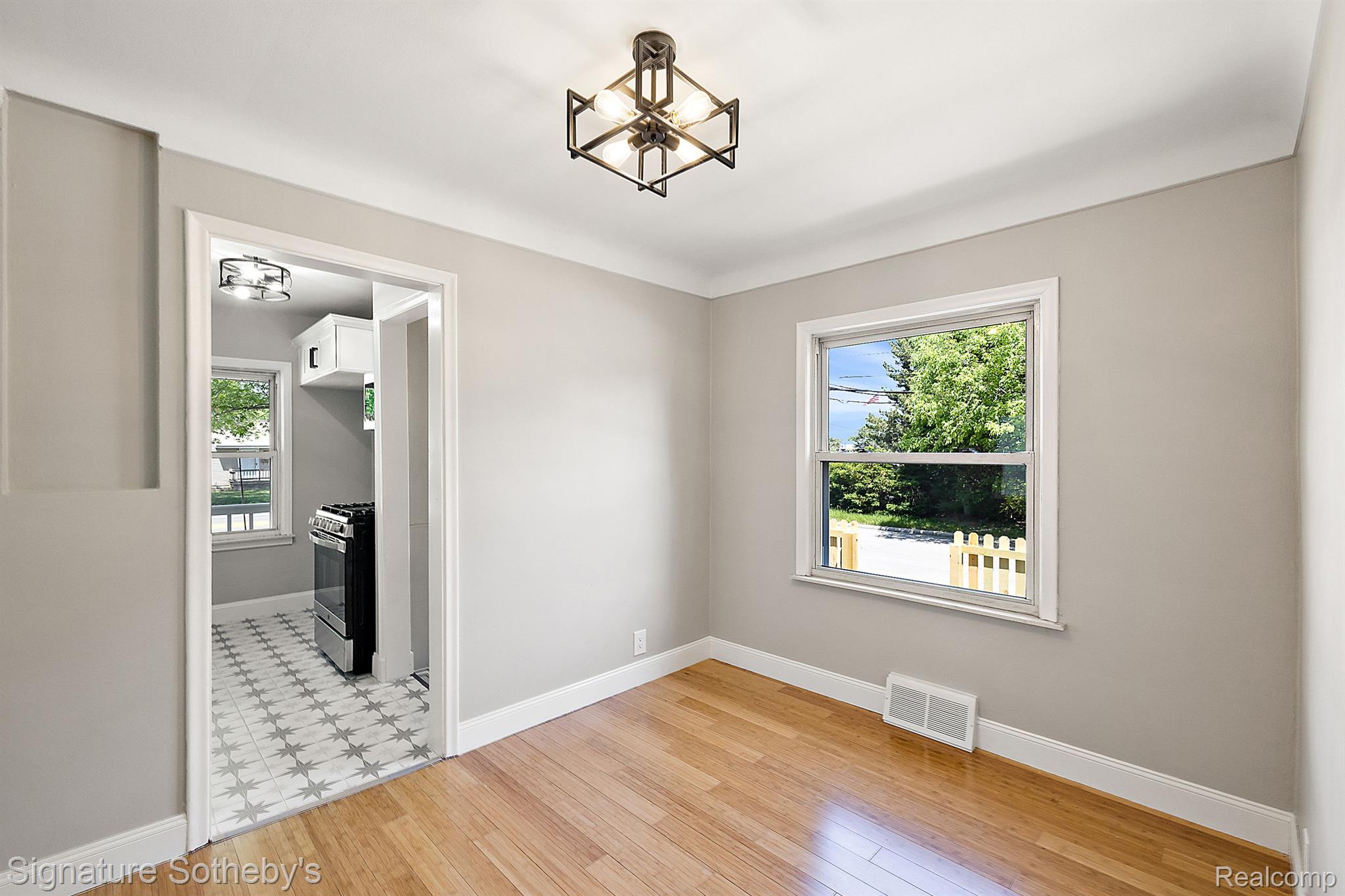 3303 Normandy Road Royal Oak, MI 48073 - Photo 14 of 34 Gallery Image 14