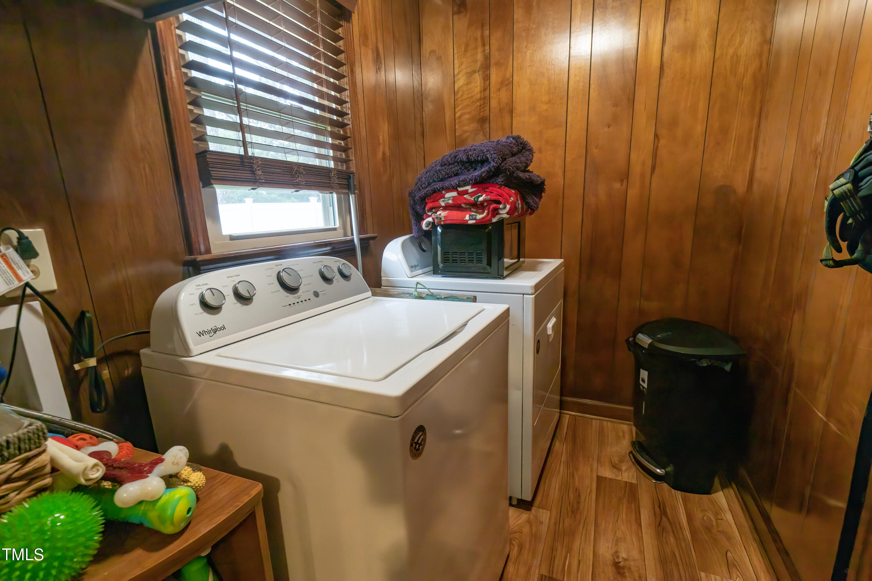 222 Rollingwood Drive Dudley, NC 28333 - Photo 12 of 14 a utility room with dryer and washer