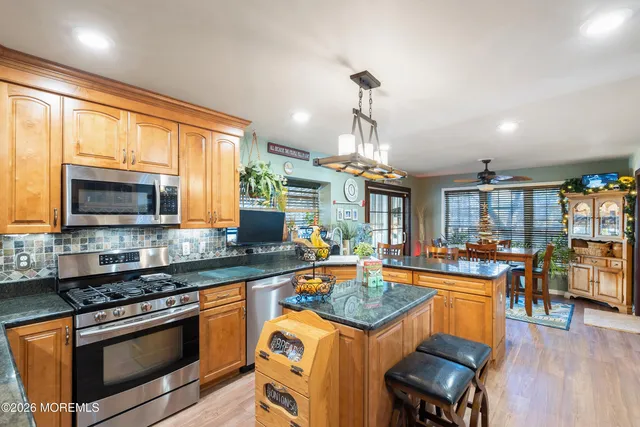 $999,999 | 648 Point Avenue, Brick, NJ 08724