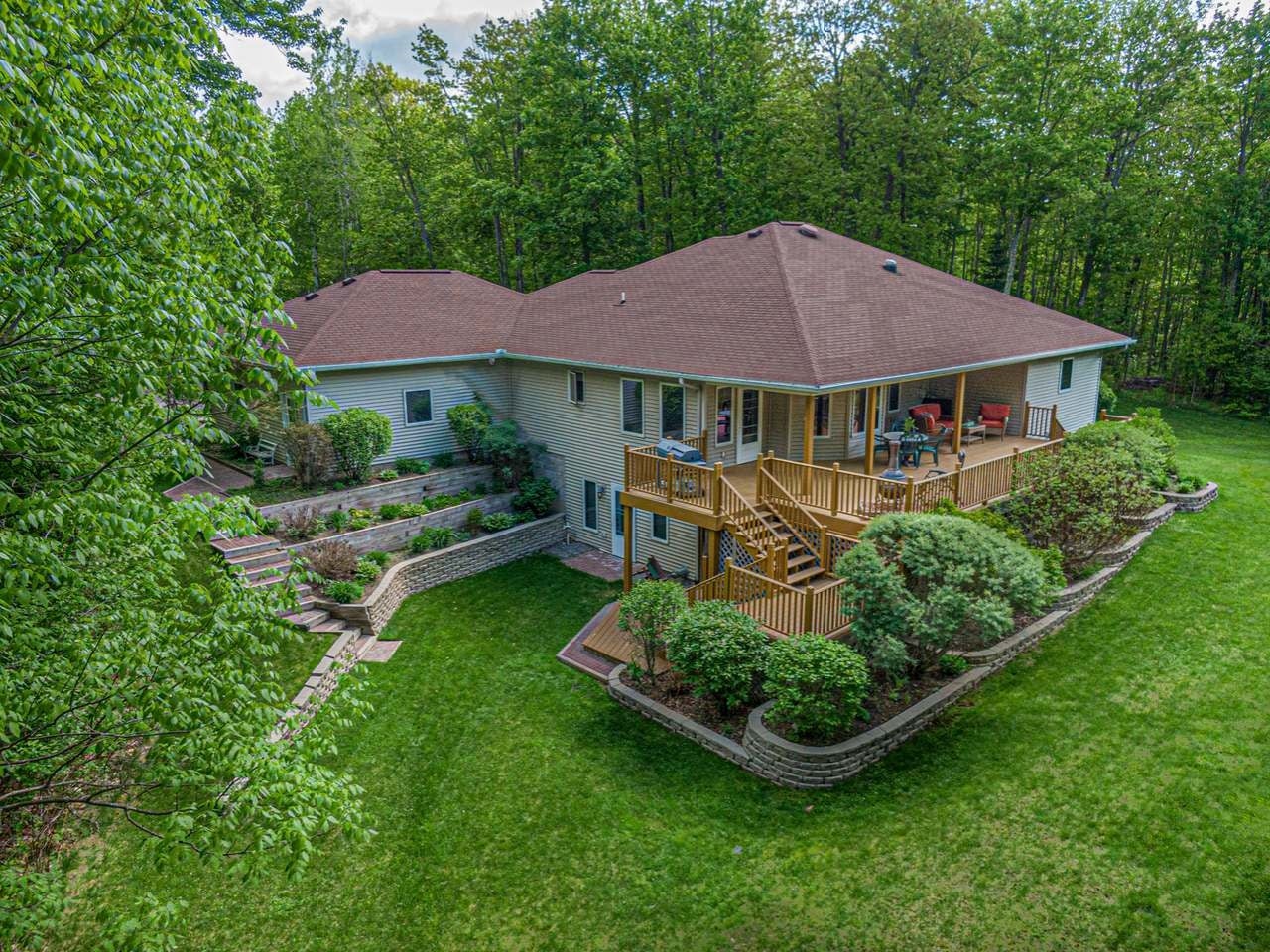 7543 Woodboro Heights Road Rhinelander, WI 54501 - Photo 2 of 55 Gallery Image 2