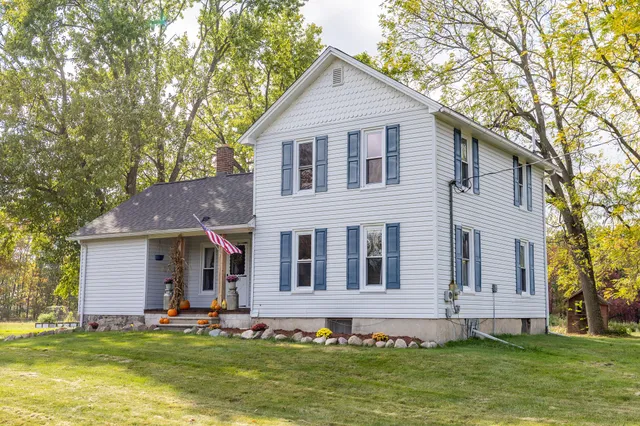 $449,000 | 4420 Bull Run Road, Gregory, MI 48137