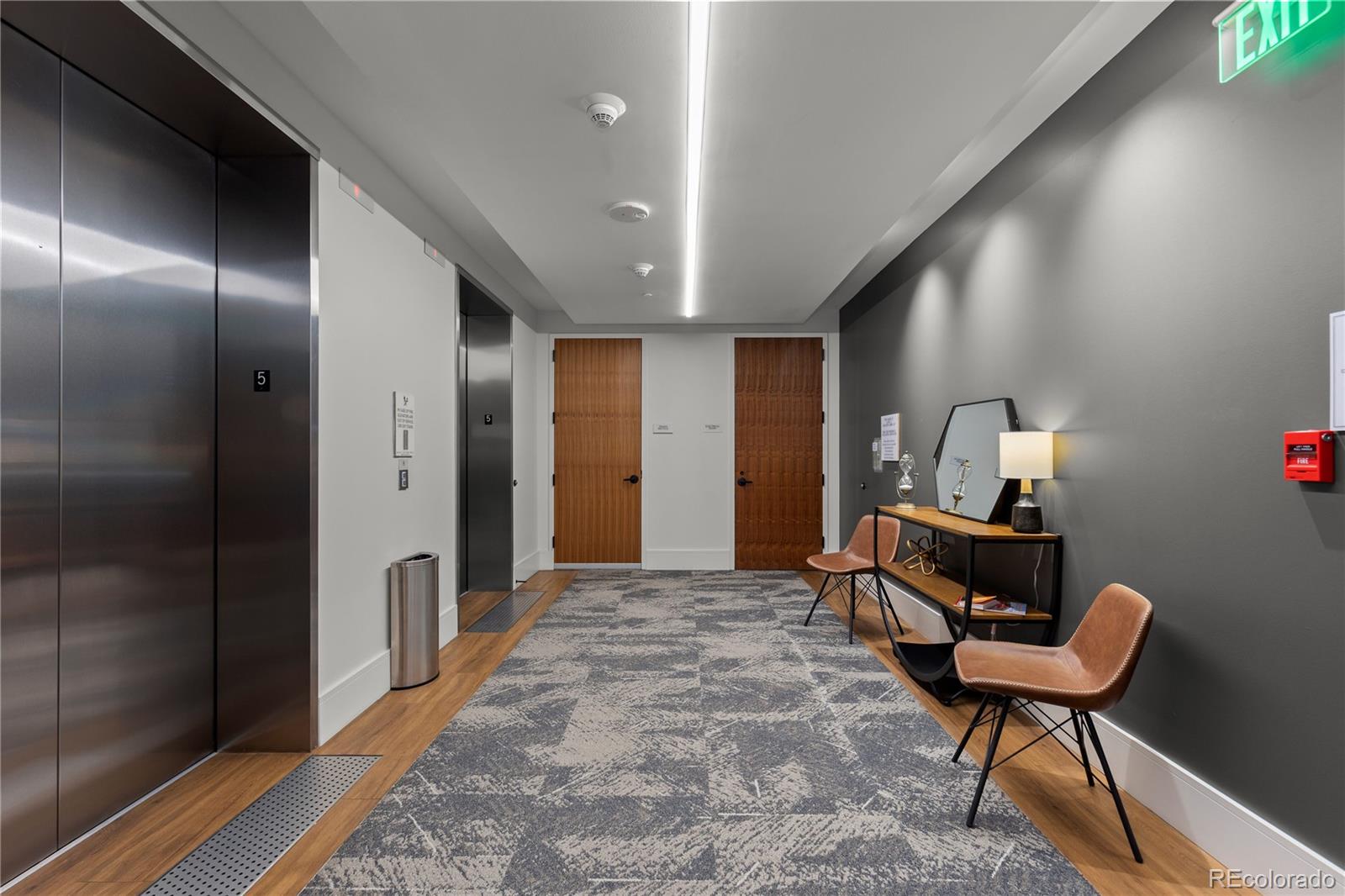 1901 Wazee Street, Unit 507 Denver, CO 80202 - Photo 32 of 45 a workspace with furniture and bathroom