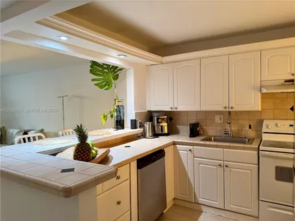$379,000 | 7928 West Drive, Unit 307, North Bay Village, FL 33141