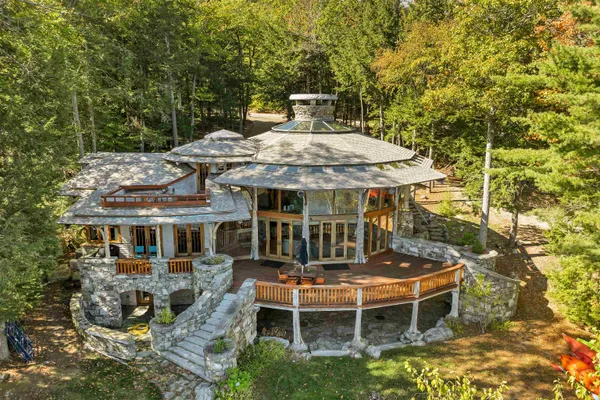 $3,695,000 | 191 North Shore Road, New Durham, NH 03855