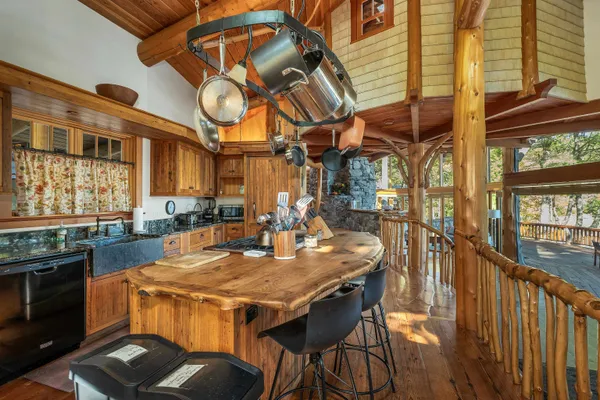 $3,695,000 | 191 North Shore Road, New Durham, NH 03855