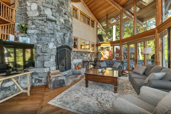 $3,695,000 | 191 North Shore Road, New Durham, NH 03855
